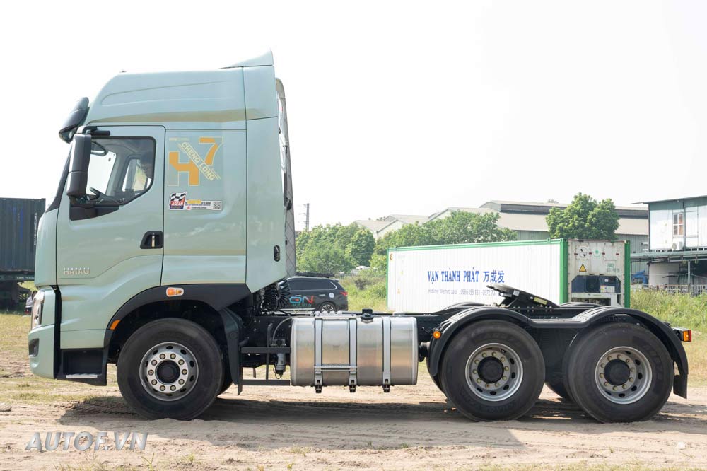 Đầu kéo ChengLong H7 410HP